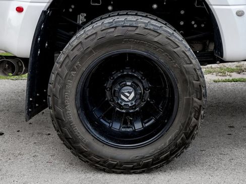 Used 2022 Ford F450 Limited w/ FX4 Off-Road Package AWD/4WD image 62
