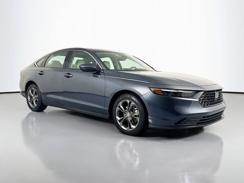 Certified 2023 Honda Accord EX image 3