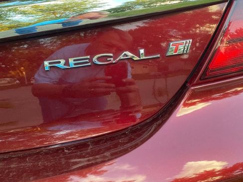 Used 2017 Buick Regal Premium FWD image 13
