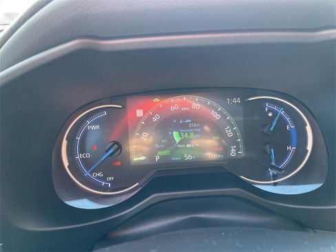 Used 2024 Toyota RAV4 XLE w/ Convenience Package image 17