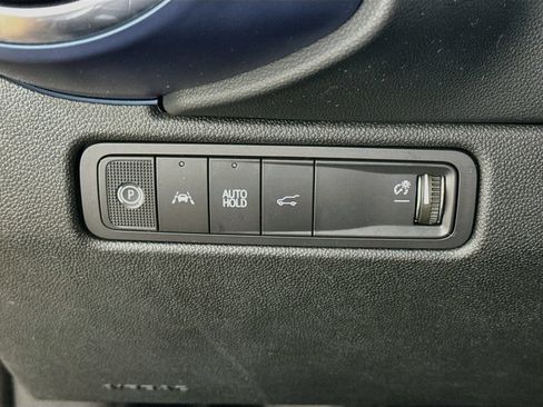 Used 2025 Chevrolet Equinox EV LT FWD image 13