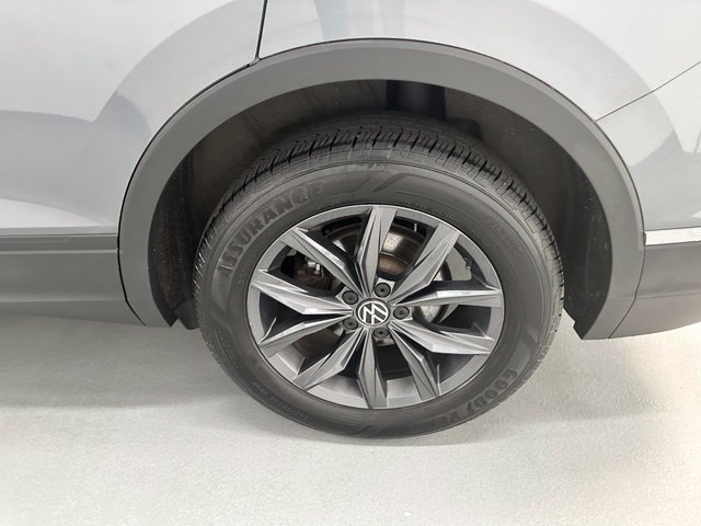 Certified 2023 Volkswagen Tiguan SE AWD/4WD image 18