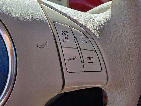 Used 2016 FIAT 500 Pop image 25