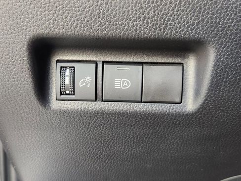 Used 2025 Toyota RAV4 LE FWD image 21
