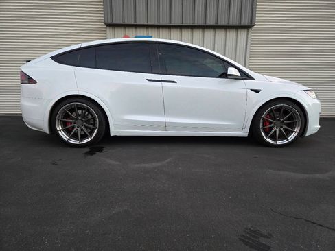 Used 2018 Tesla Model X P100D image 10