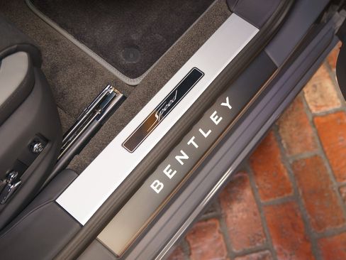 Used 2025 Bentley Flying Spur Speed image 26