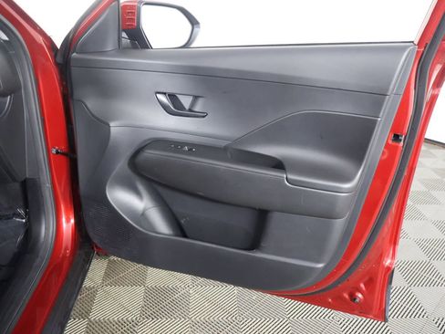 Used 2025 Hyundai Kona SE FWD image 21