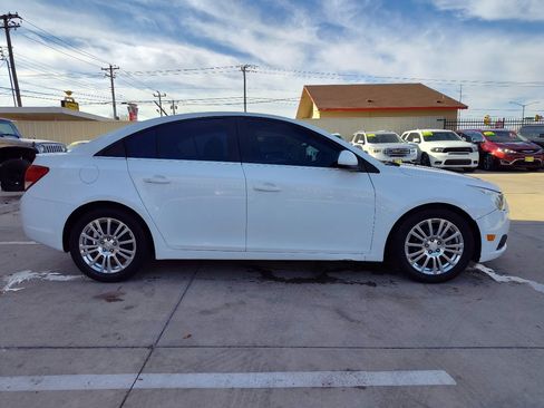Used 2012 Chevrolet Cruze Eco image 3