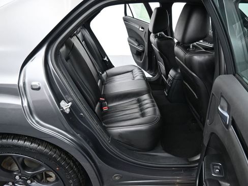 Used 2023 Chrysler 300 S image 11