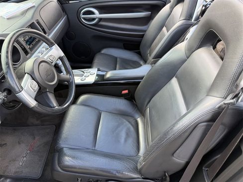 Used 2005 Chevrolet SSR w/ Preferred Equipment Group image 13