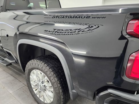 Used 2021 Chevrolet Silverado 2500 High Country w/ Z71 Off-Road Package image 34