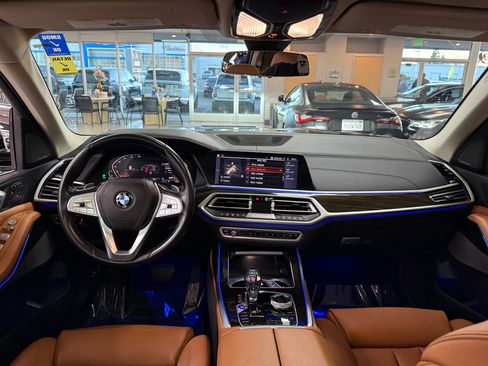 Used 2019 BMW X7 xDrive40i w/ Premium Package image 11