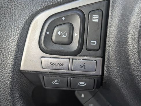 Used 2017 Subaru Forester 2.5i Premium AWD/4WD image 8