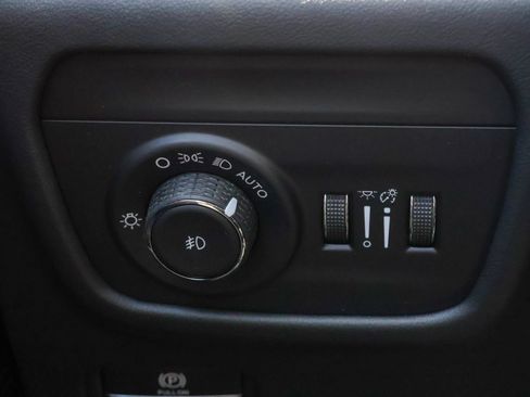 New 2026 Jeep Grand Cherokee Summit AWD/4WD image 32