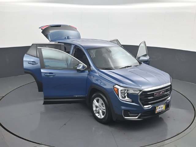 Certified 2024 GMC Terrain SLE FWD image 29