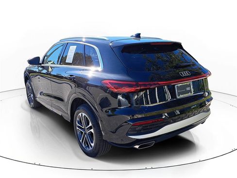 Certified 2025 Audi Q5 Premium Plus w/ Premium Plus image 3