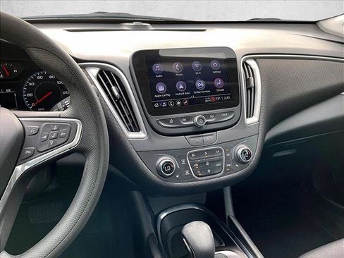 Used 2022 Chevrolet Malibu LT image 8
