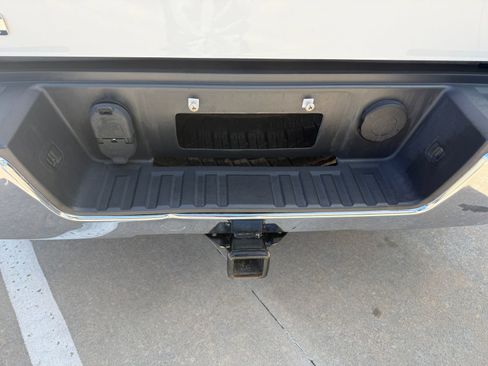 Used 2018 Chevrolet Silverado 1500 LT w/ Texas Edition image 4