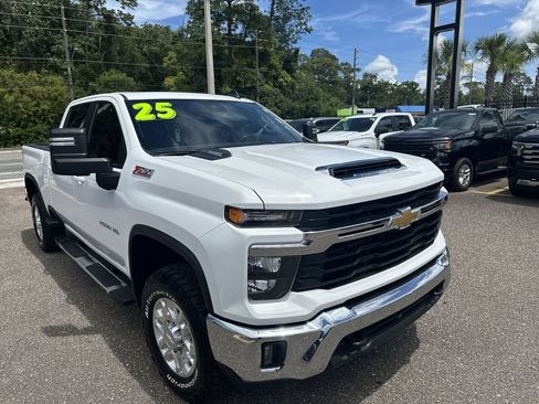 Used 2025 Chevrolet Silverado 2500 LT AWD/4WD image 10