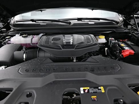 New 2026 Jeep Grand Wagoneer L Limited AWD/4WD image 38