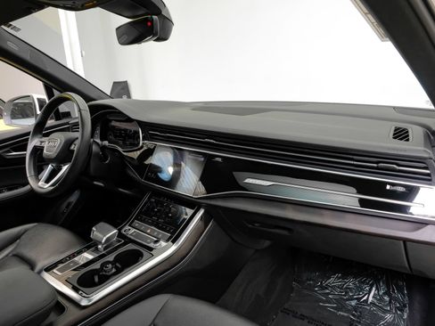 Used 2023 Audi Q7 2.0T Premium Plus w/ Premium Plus Package AWD/4WD image 17