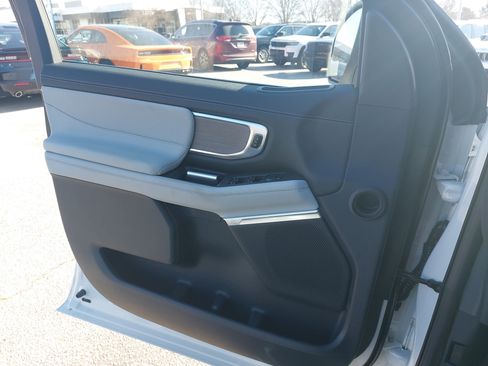 New 2026 Ford Expedition Max Platinum w/ Platinum Ultimate Package image 29