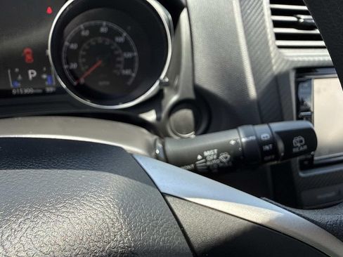 Used 2024 Mitsubishi Outlander Sport SE AWD/4WD image 35