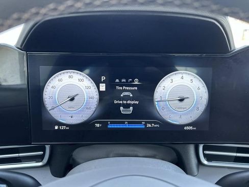 Certified 2025 Hyundai Elantra SEL FWD image 26