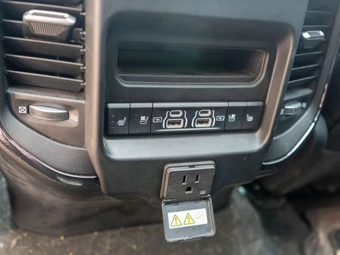 Used 2023 RAM 1500 Limited AWD/4WD image 15