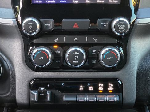 Used 2020 RAM 1500 Big Horn image 28