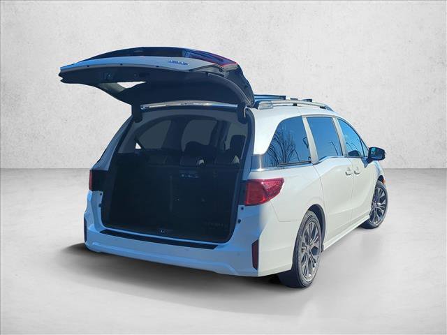 New 2026 Honda Odyssey Touring image 2