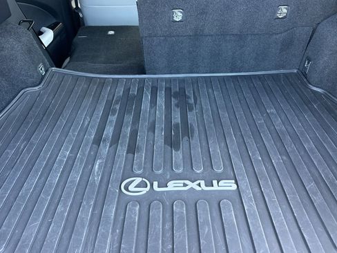 Used 2024 Lexus UX 250h F Sport image 18