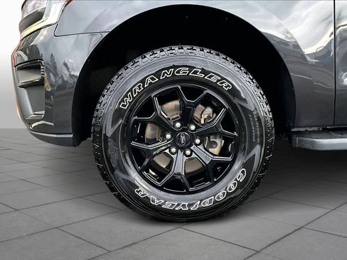 Used 2022 Ford Expedition Timberline image 10