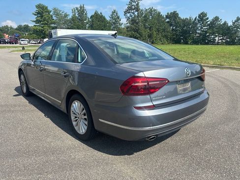 Used 2017 Volkswagen Passat 1.8T SE FWD image 5