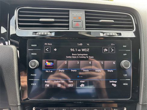 Used 2019 Volkswagen Golf R 4-Door image 30