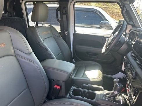 Used 2025 Jeep Gladiator Mojave image 27