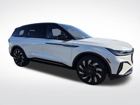 New 2026 Lincoln Nautilus Reserve w/ Jet Appearance Package image 1