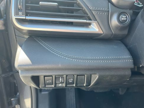 Used 2023 Subaru Outback Limited AWD/4WD image 13