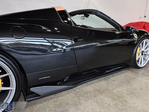 Used 2013 Ferrari 458 Spider RWD image 10