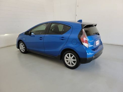 Used 2017 Toyota Prius C One FWD image 7