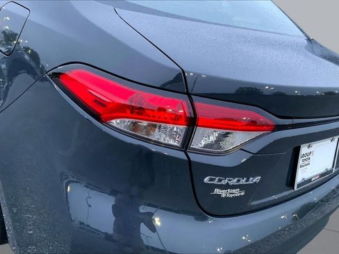 Used 2025 Toyota Corolla LE FWD image 26
