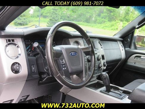Used 2015 Ford Expedition EL XLT image 21