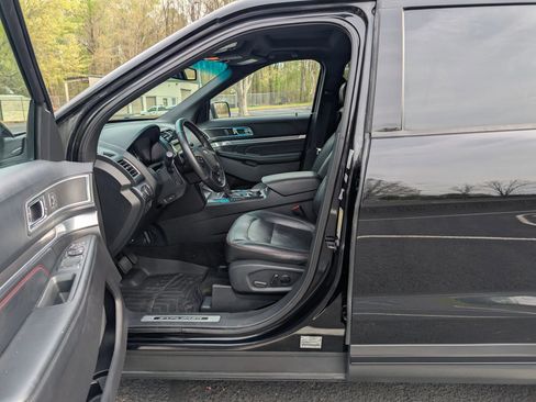 Used 2016 Ford Explorer Sport w/ Equipment Group 401A image 5