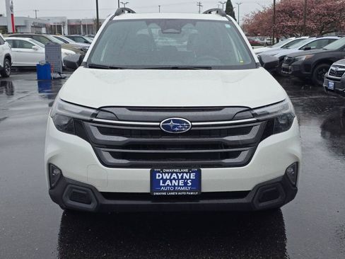 Used 2025 Subaru Forester Limited image 2