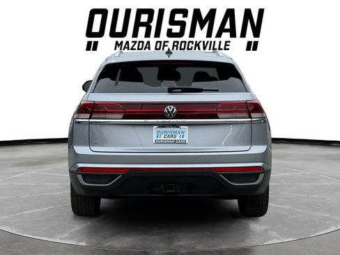 Used 2024 Volkswagen Atlas Cross Sport SE image 4