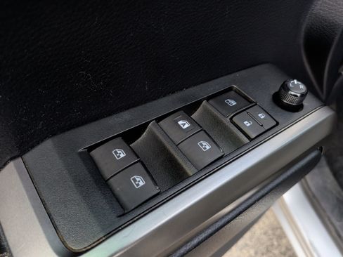 Used 2019 Toyota Tacoma SR5 image 28