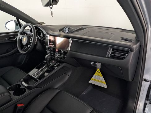 New 2026 Porsche Macan GTS AWD/4WD image 19