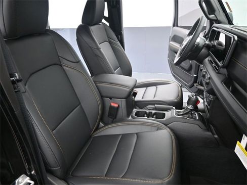 New 2025 Jeep Wrangler Sahara image 22