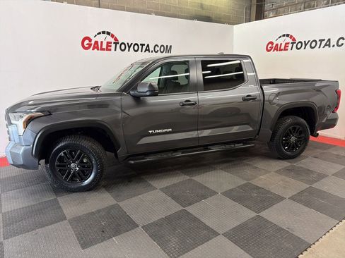 Used 2024 Toyota Tundra SR5 AWD/4WD image 9