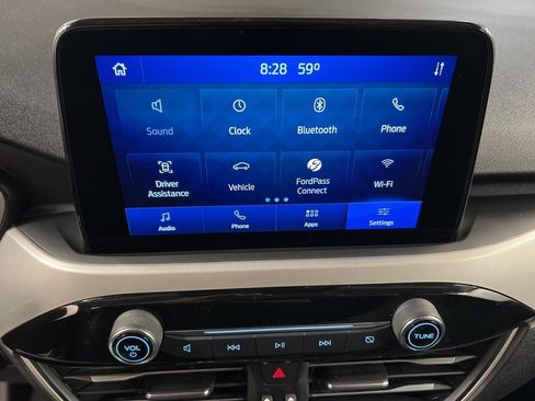 Certified 2022 Ford Escape SE image 9